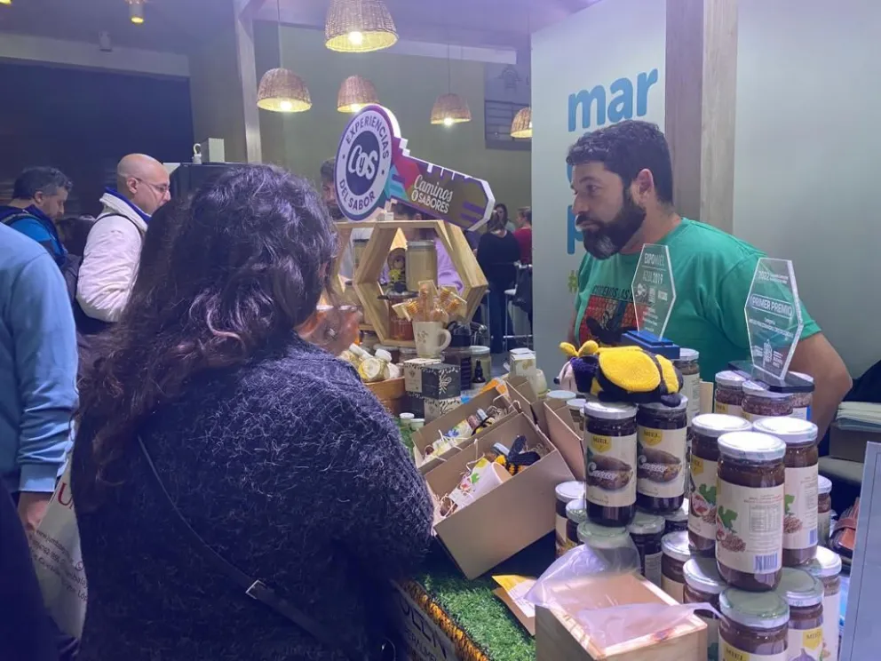 Miel producida en Mar del Plata ganó el primer puesto en la feria Caminos y Sabores