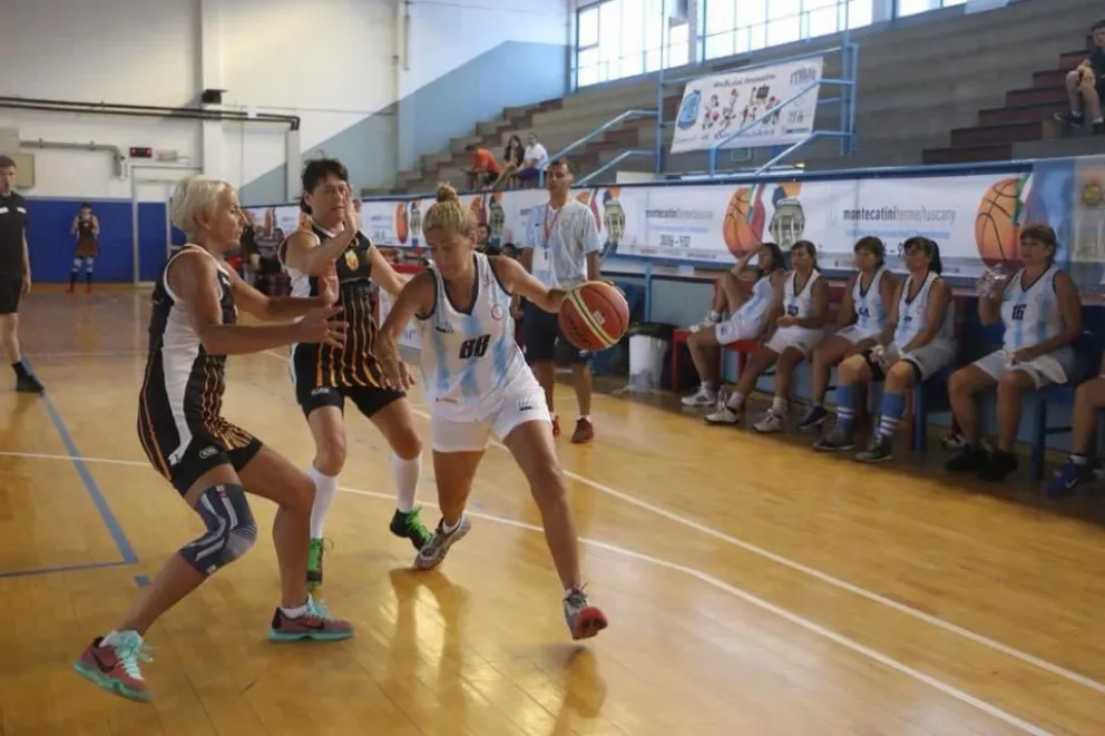 El Maxibásquet femenino de Argentina quiere pisar fuerte en su casa