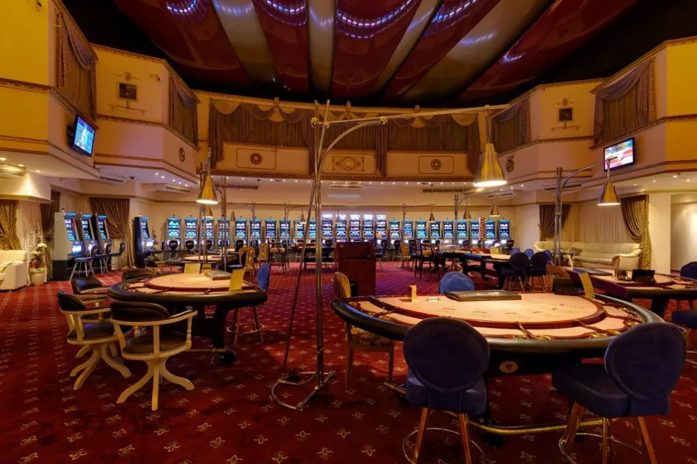 Se cumplen 85 años de la construcción del Casino Central, uno de los casinos con más ruletas del país