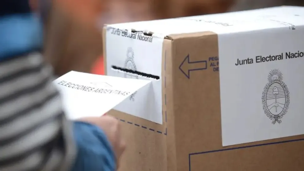 Reunión entre apoderados de UxP y LLA con la Cámara Nacional Electoral 