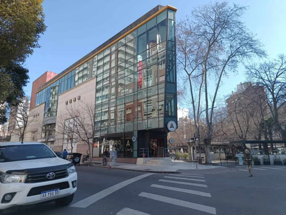 Locales deberán dejar el Paseo Diagonal por la llegada de Le Utthe que proyecta una tienda de grandes superficies