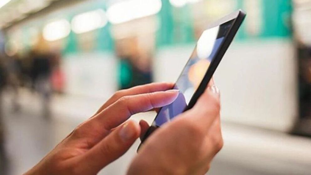 El auge de la tecnología móvil: Impacto en los servicios digitales