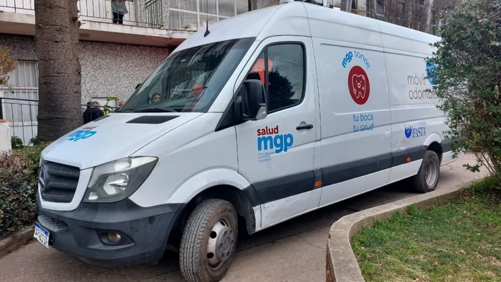 Presentaron un consultorio odontológico móvil que recorrerá los barrios y las escuelas
