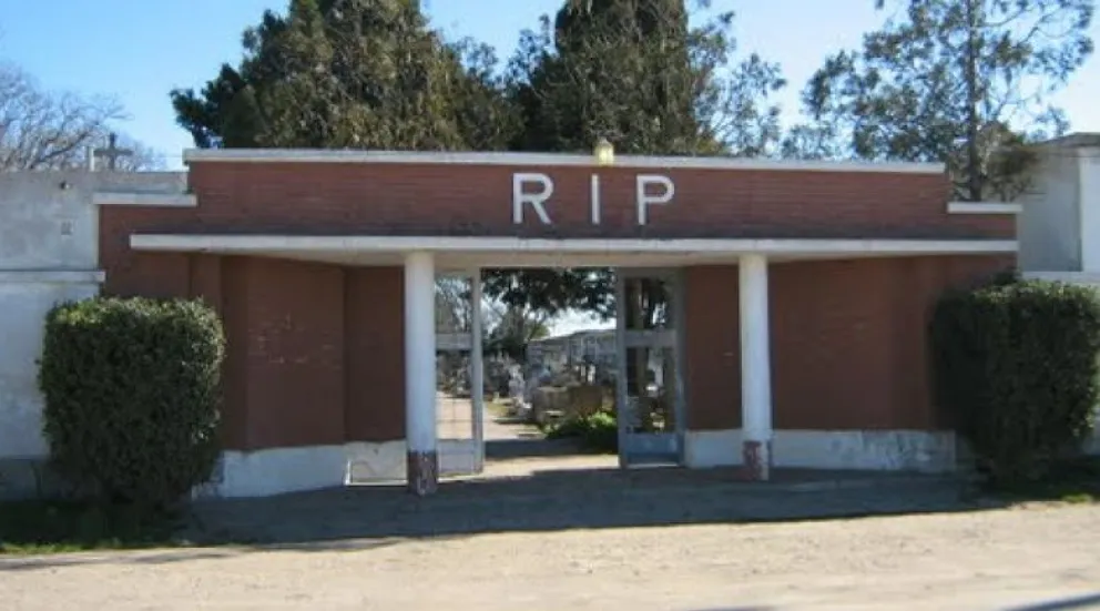 Misterioso intento de profanación de tumba conmociona a Miramar