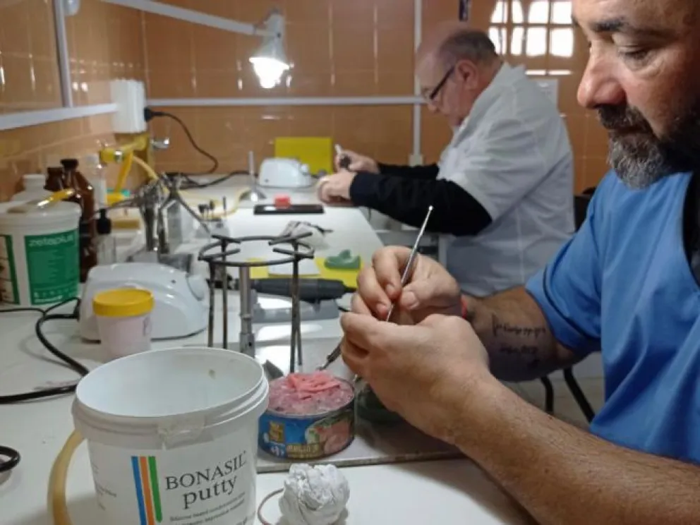 Mar del Plata cuenta con dos laboratorios provinciales de prótesis dentales