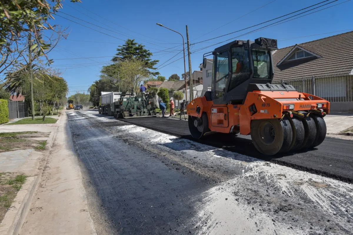 Barrio Estrada: Avanzan obras de cordón cuneta y pavimentación en 24  cuadras | Infobrisas | Noticias de Mar del Plata y la zona