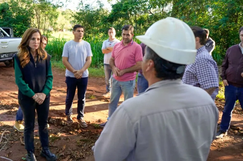 Asisten a personas perjudicadas por las inundaciones en el Norte Argentino
