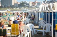 Verano en Mar del Plata: Banco Provincia ofrece cuotas sin interés en carpas y sombrillas