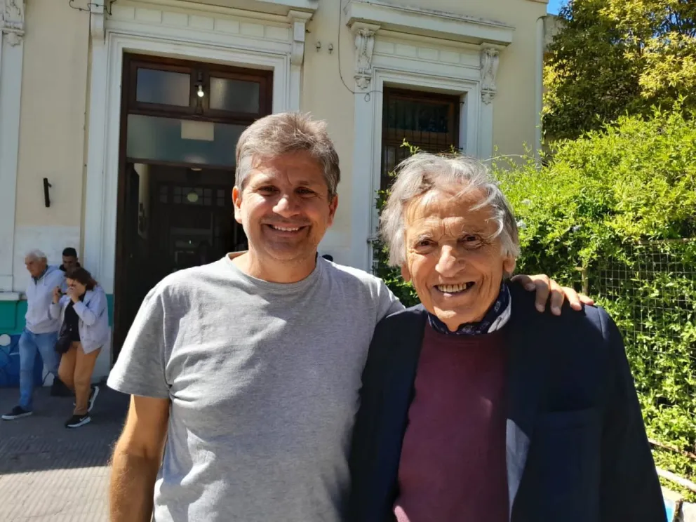 Cholo Ciano fue a votar:  "Hay dos futuros totalmente distintos"