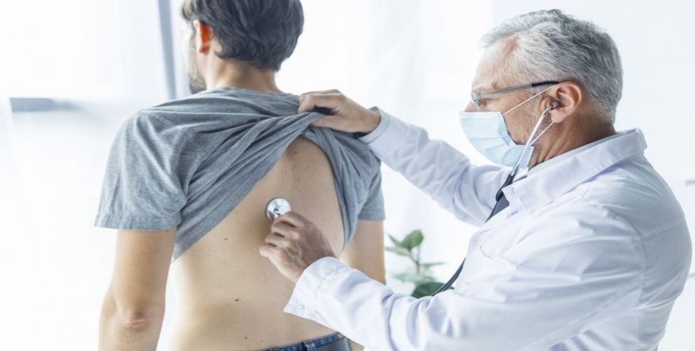 Colegio de Médicos distingue a colegas que cumplen 50 años en ejercicio activo de la profesión