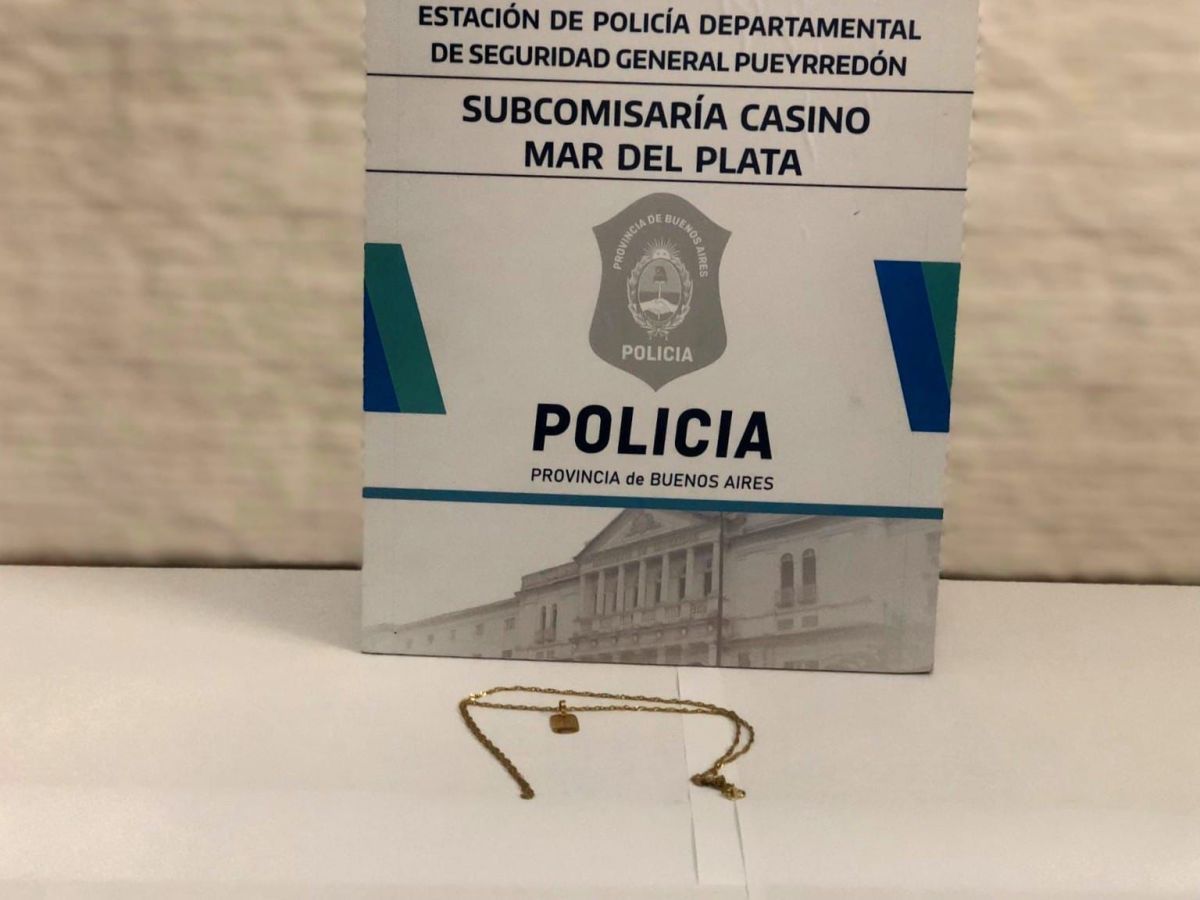 Robó una cadenita de oro a una anciana y fue detenido 