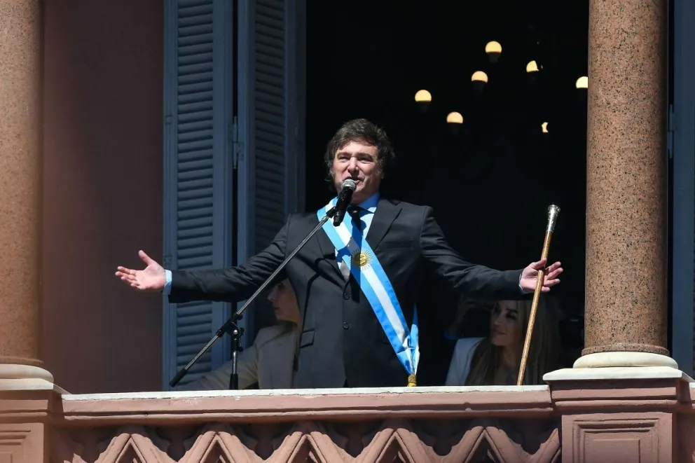 Afirman que Milei supo conectar con un electorado "harto y cansado"