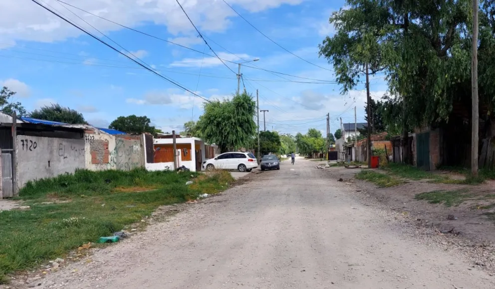 Asesinaron a balazos a un joven de 19 años e hirieron a menor de 16 en barrio Coronel Dorrego