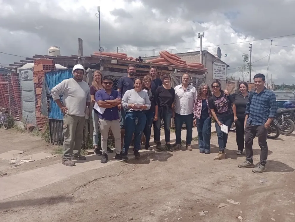 Asistencia de arquitectos en un plan para el mejoramiento de viviendas en Barrio Caribe