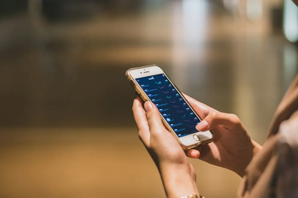 Gobierno de Milei anula decreto de control de precios en telecomunicaciones