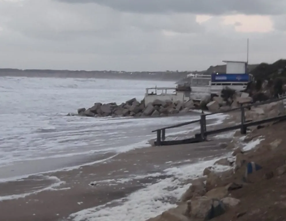 Emiten alerta por crecida del mar