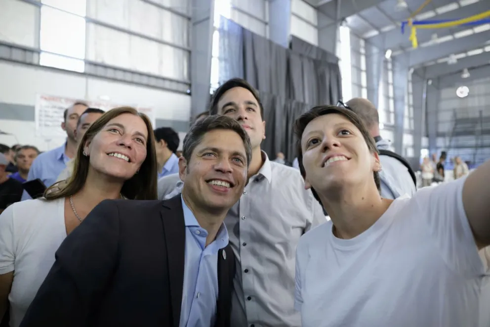 Kicillof mantuvo un encuentro en Monte Hermoso con representantes de sectores productivos 