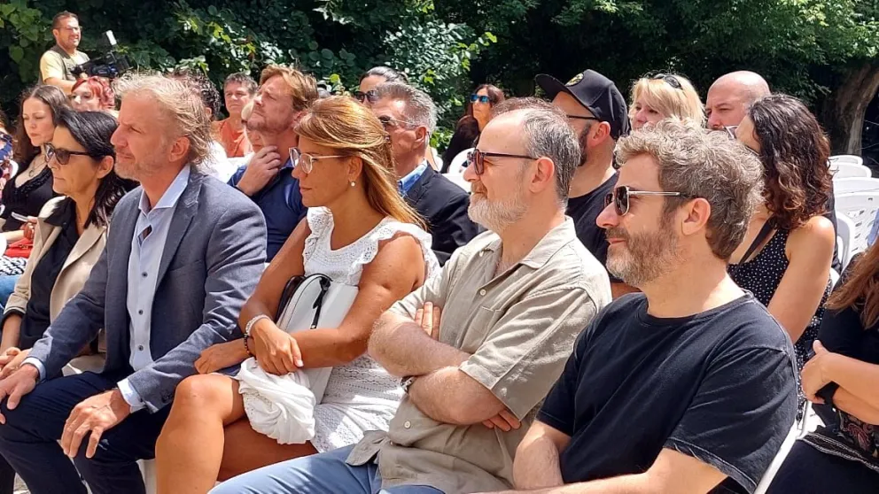 Luis Machín celebra el Premio Vilches por "La última sesión de Freud"