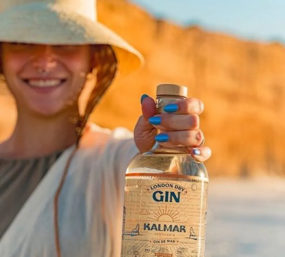 Se presenta en sociedad London Dry, el gin marplatense que fue premiado en Inglaterra
