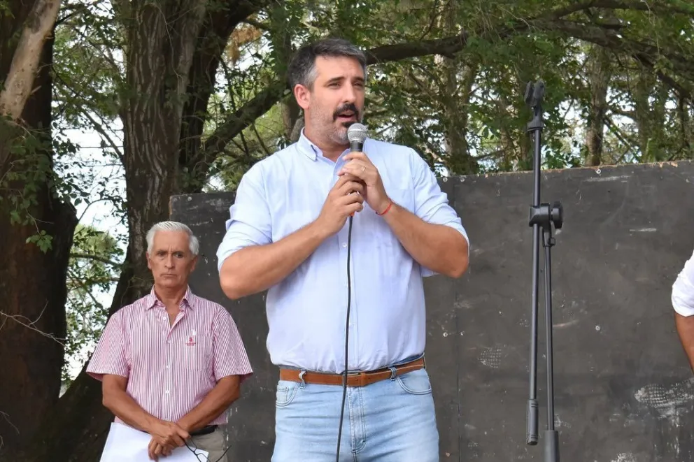 Las preocupaciones de Ianantuony: Transporte, educación y la situación de IOMA