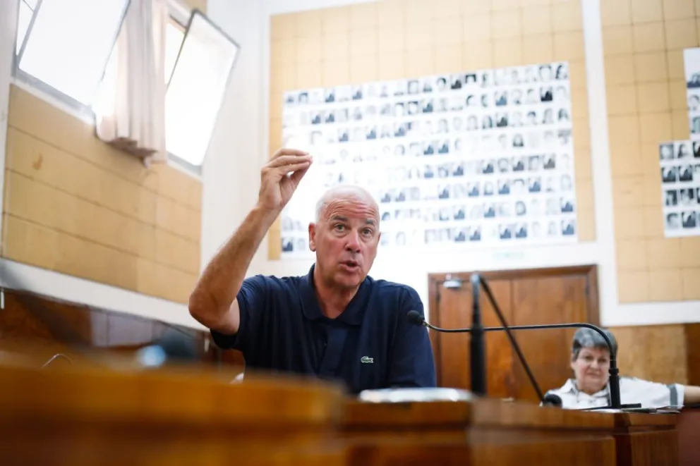 Taccone: "Tomar un colectivo es una odisea y al ciudadano no le queda otra"