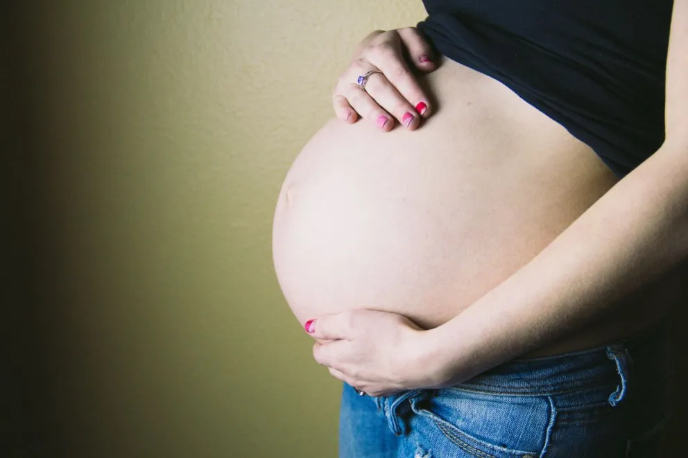 Lanzan campaña para prevenir el embarazo adolescente  