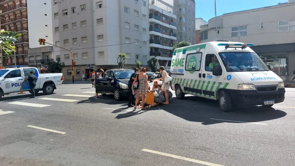 Una mujer de 60 años atropellada por un auto en Independencia y Balcarce