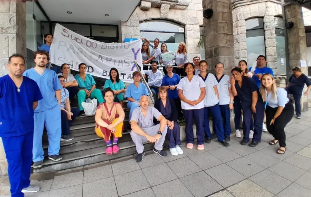 Trabajadores de la salud cumplen paro en reclamo de mejora salarial y preparan movilización