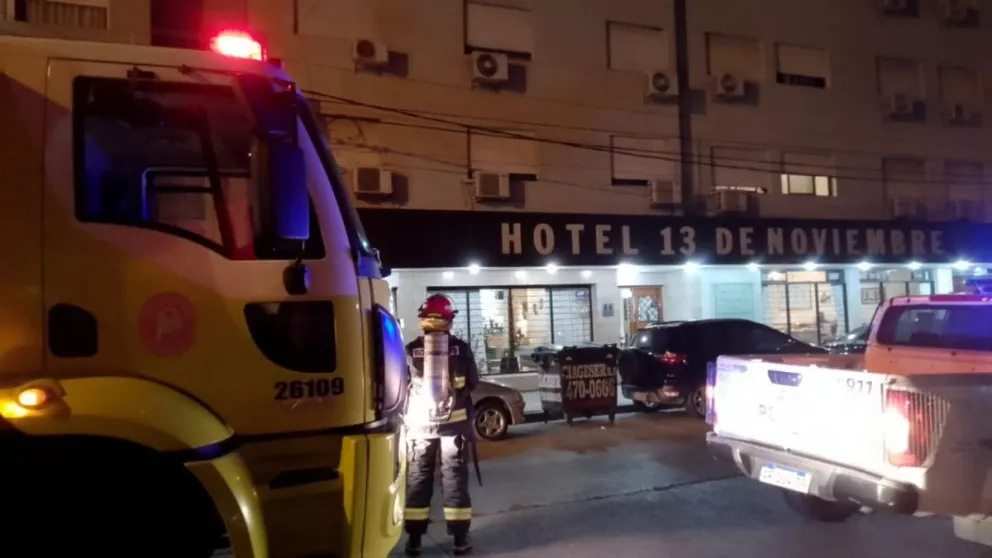 Susto en la noche del sábado por el incendio en un hotel