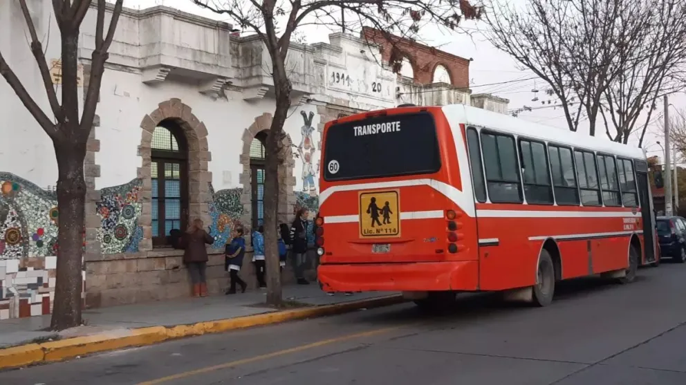 Por los costos, quedaron inactivas más de la mitad de las combis escolares de Mar del Plata