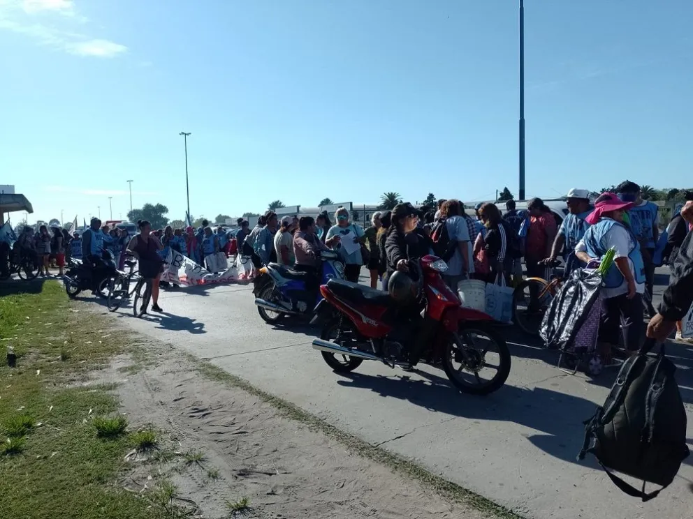 Protesta en Ruta 88: Reclamo del Movimiento Teresa Rodríguez-Votamos Luchar