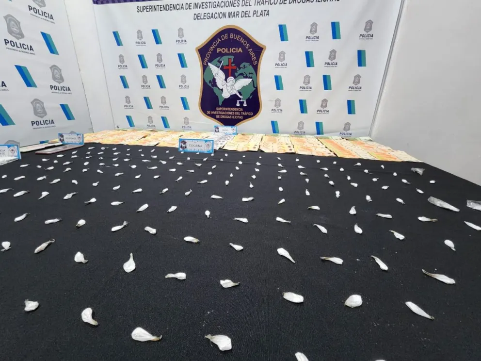 Detienen a cuatro personas y derriban “búnker” de venta de drogas en Barrio Belgrano