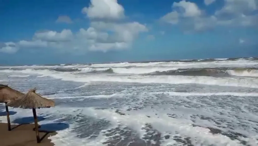 ¿Se puede surfear con la reciente crecida del mar? 