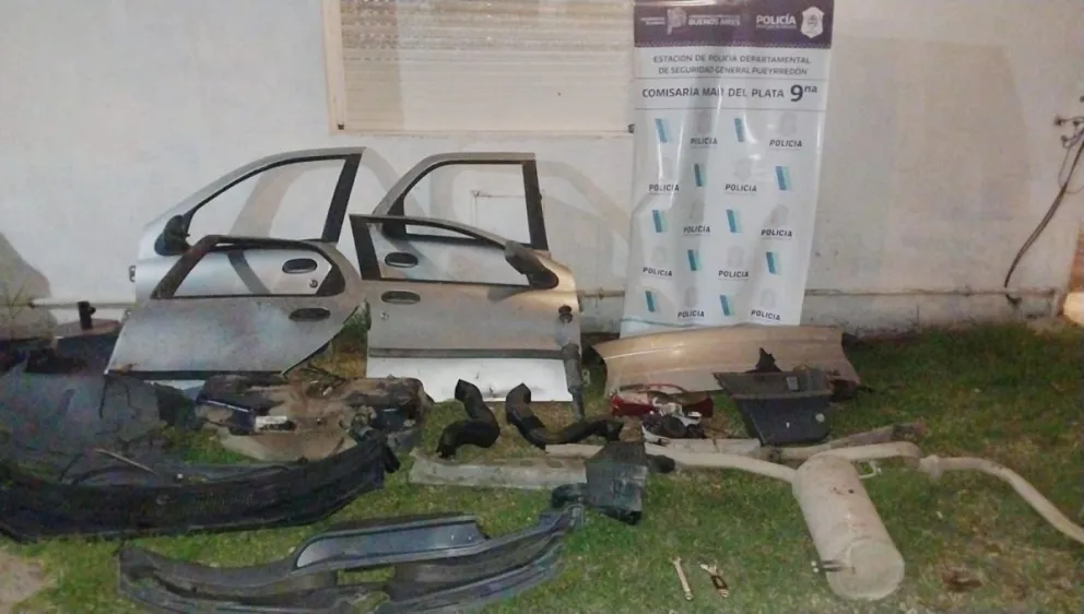 Dos mujeres aprehendidas por autopartes de un vehículo robado