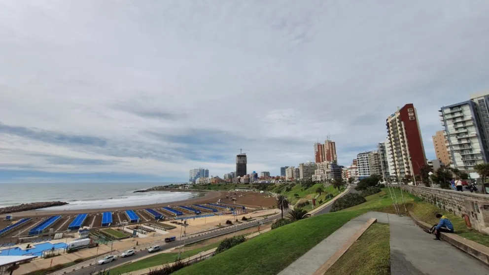 Se espera un domingo muy frío y nublado en Mar del Plata