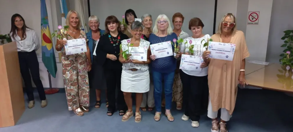 Homenaje al primer grupo de trabajadoras de OSSE 