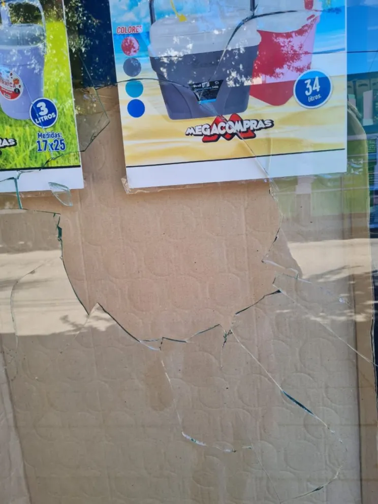 Video: nuevo robo en el local de Luro y Guido