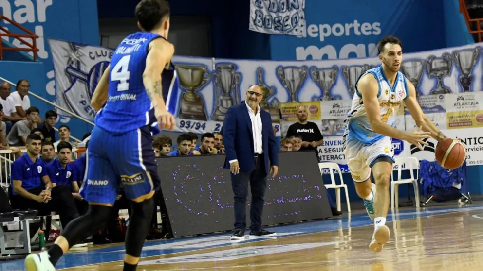 Peñarol no pudo con Zárate en el Polideportivo