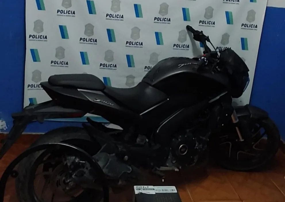 Lo detienen por intentar robar cables y encuentran motos con pedido de secuestro