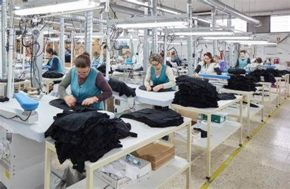 El rubro indumentaria acusa 30% menos de ventas y fuertes costos por las cargas impositivas