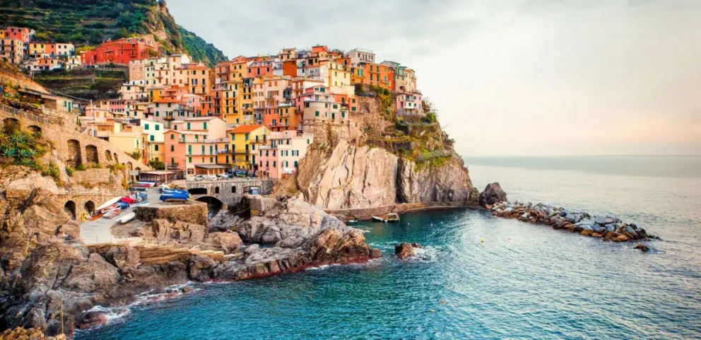 Colectividad italiana resalta la figura de Dante Alighieri e impulsa programa de "Turismo de raíces"