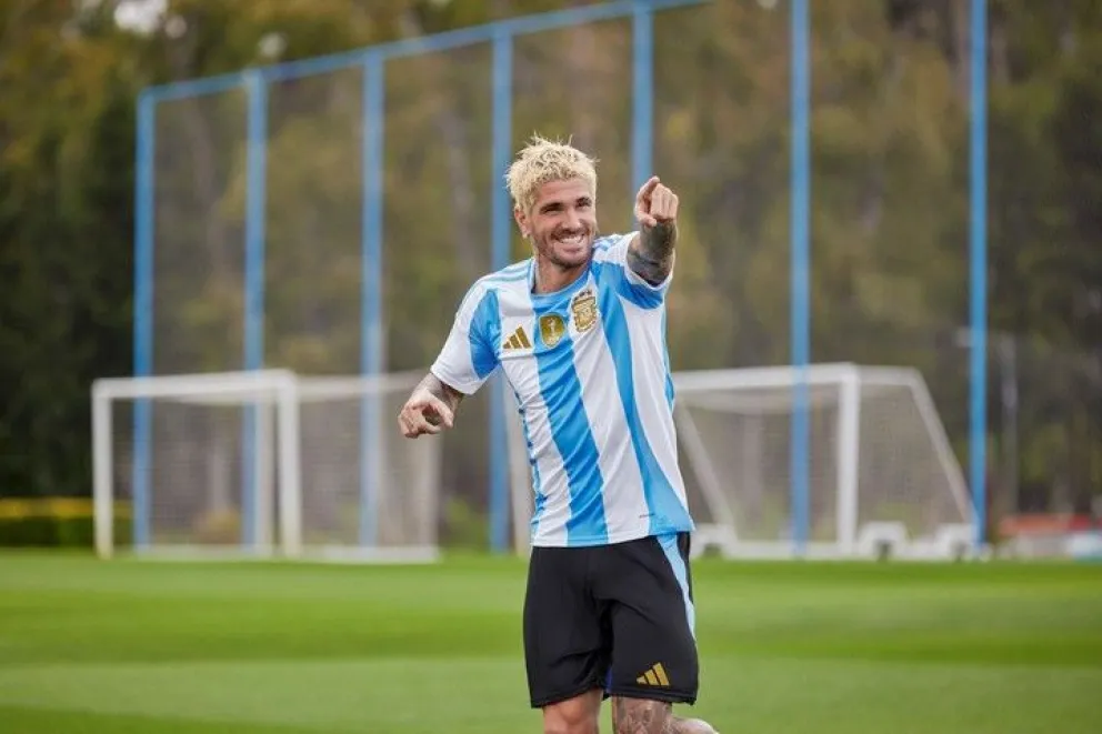 Ya está disponible en Mar del Plata la nueva camiseta de la selección de fútbol