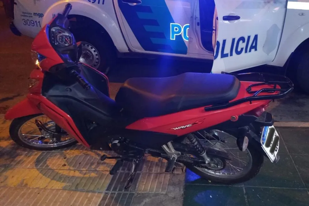 Dos menores aprehendidos cuando intentaban robar una moto en pleno centro