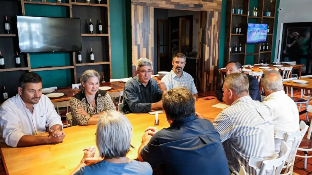 El ministro agrario de Kicillof se acercó al sector agropecuario y apostó a no "achicar el mercado interno"