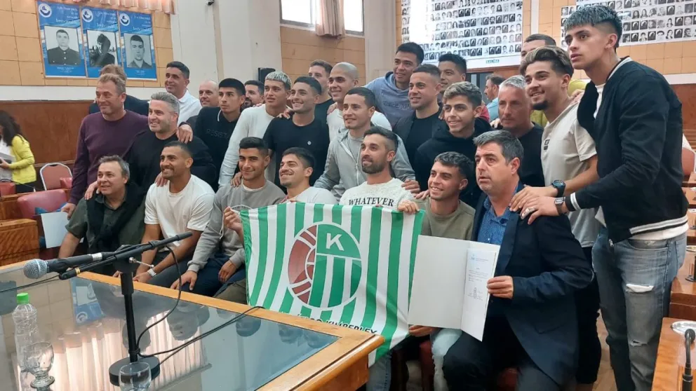 El Concejo Deliberante se tiñó de verde y blanco con el reconocimiento a Kimberley por su ascenso