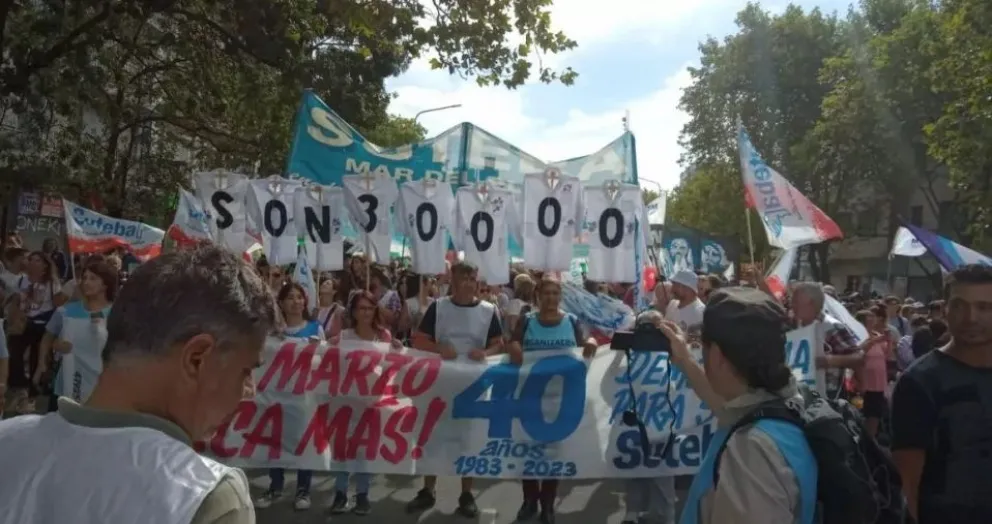 Mar del Plata marcha a 48 años del Golpe Genocida