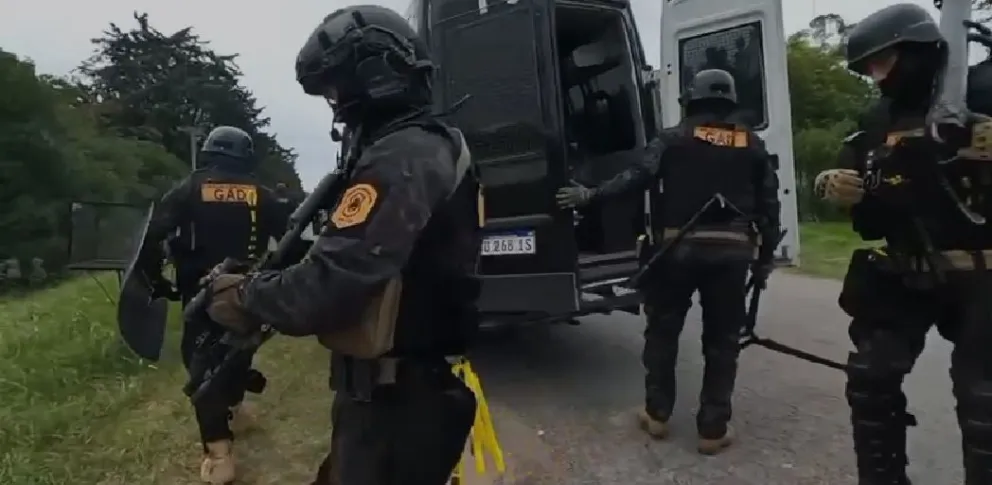 Desarticulan con un impresionante operativo “la banda de Acantilados” que asaltaba casas en el sur de la ciudad