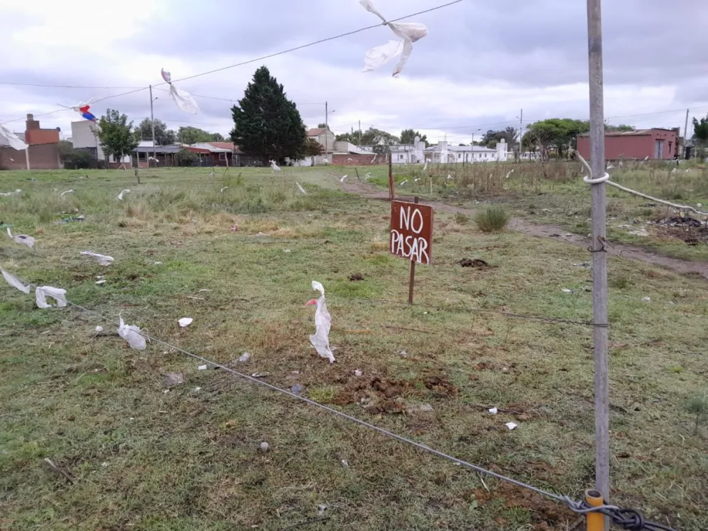 Vecinos lotean tierras del barrio Malvinas Argentinas donde pagaron por una vivienda y dicen que fueron estafados