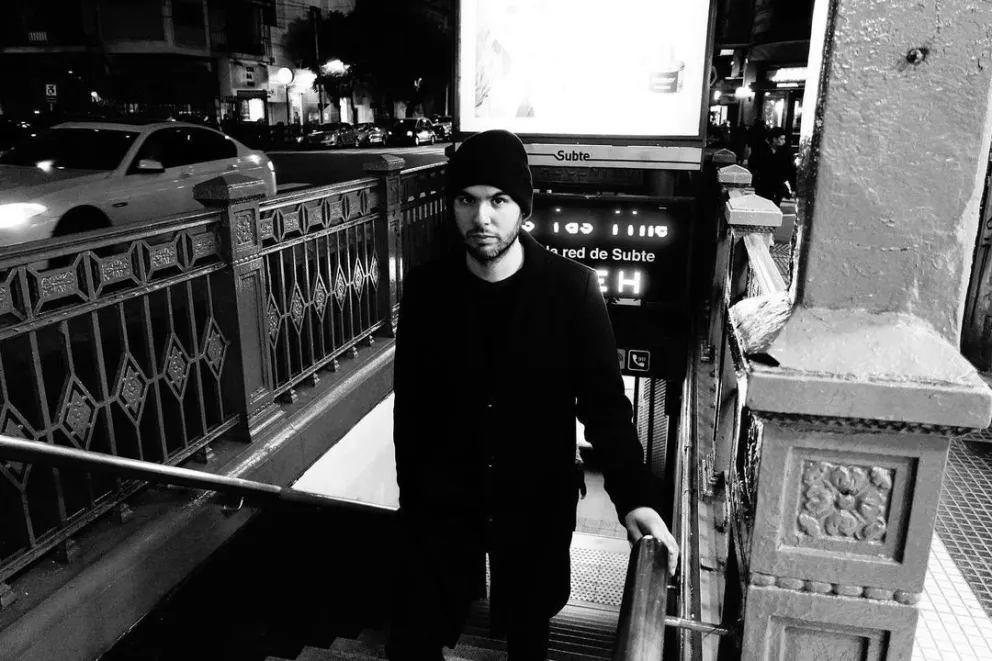 Esteban Castro, el filmmaker marplatense que explora el mundo de la comunicación digital