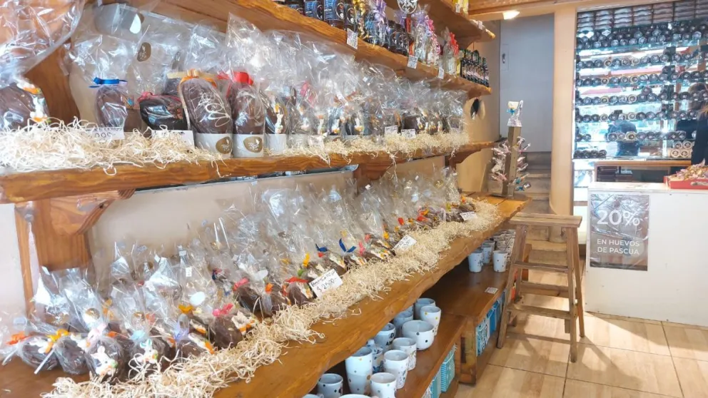 Robaron tres huevos de Pascua de casi 100 mil pesos en un local de Mar del Plata